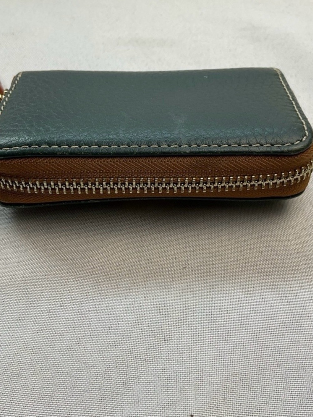 Dooney & Bourke Dark/Forest Green Pebbled Leather Zip Wallet Credit Card Case - Picture 2 of 6